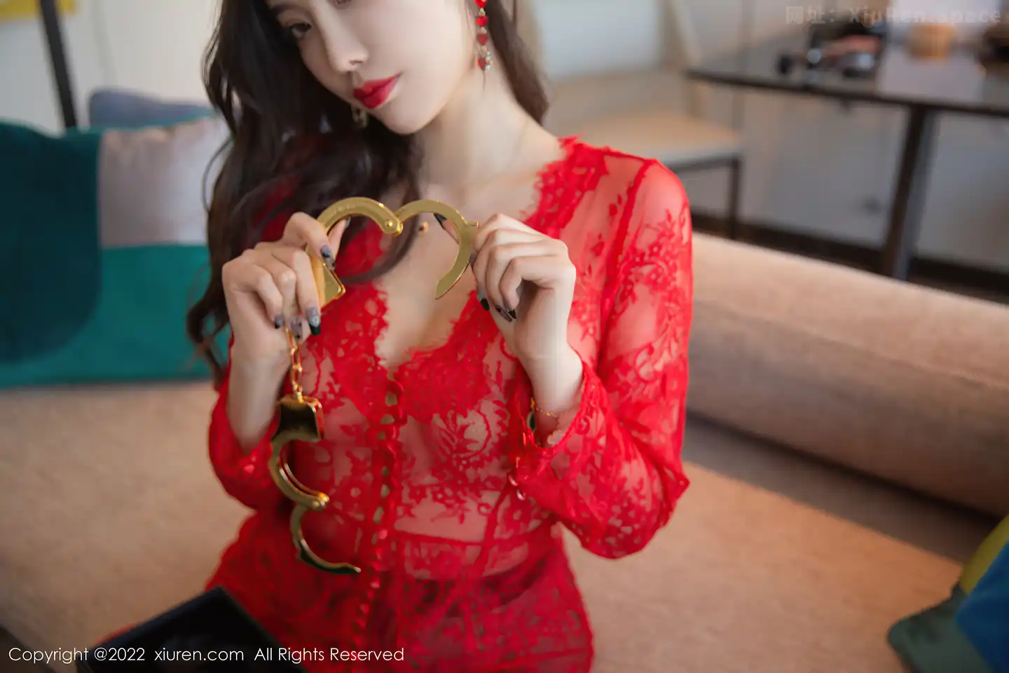 图片[6]-[XiuRen秀人网]VOL.4516 女神杨晨晨Yome新婚之夜主题红色婚纱配黑丝裤袜极致魅惑写真84P-秀人网官方网站